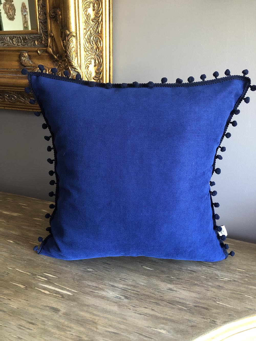 Lacivert Ponponlu Yastık Kılıfı (Kare)