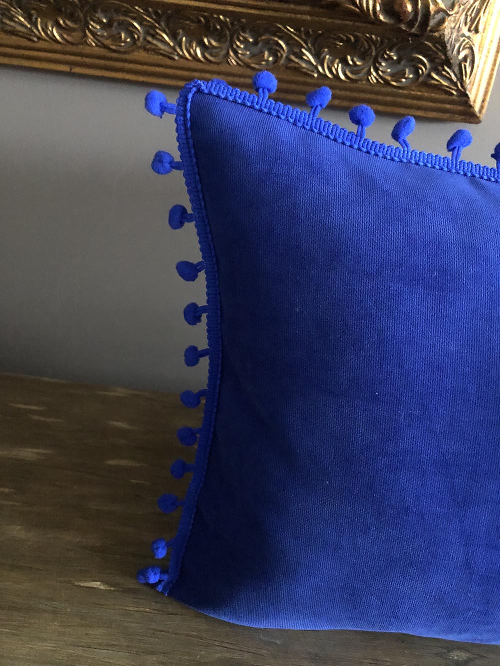 Parliament Mavisi Ponponlu Yastık Kılıfı (Uzun)