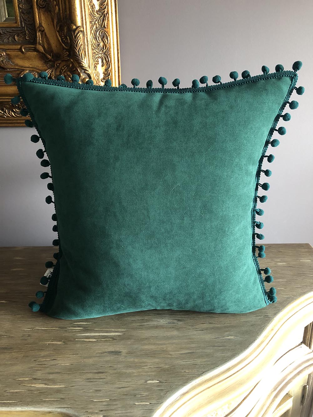 Zümrüt Yeşili Ponponlu Yastık Kılıfı