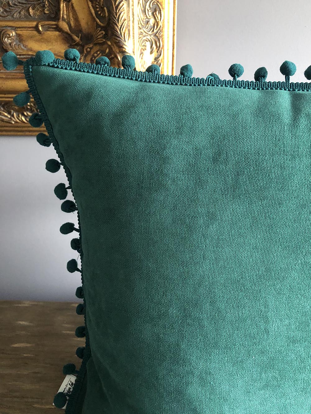 Zümrüt Yeşili Ponponlu Yastık Kılıfı