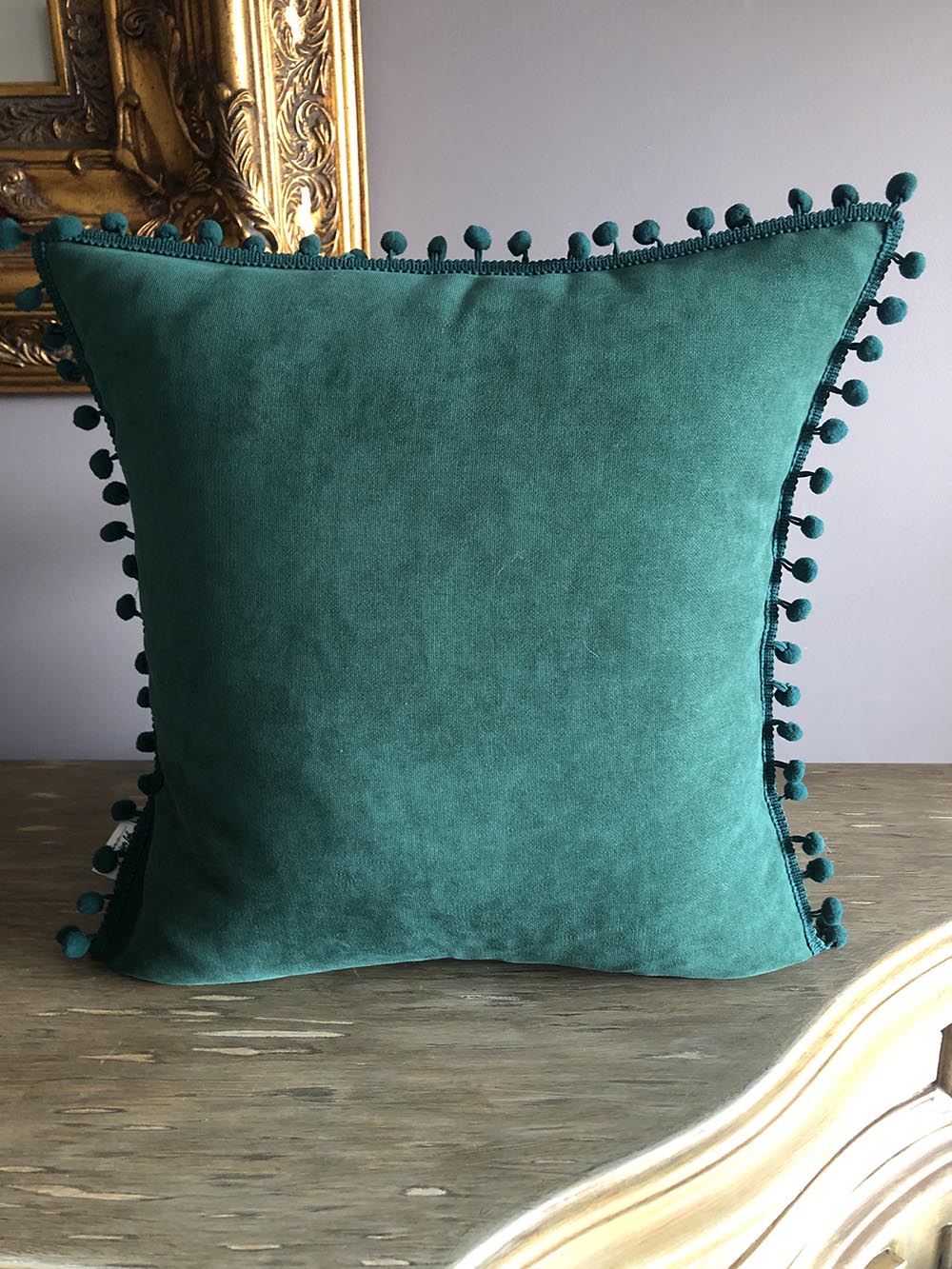 Zümrüt Yeşili Ponponlu Yastık Kılıfı