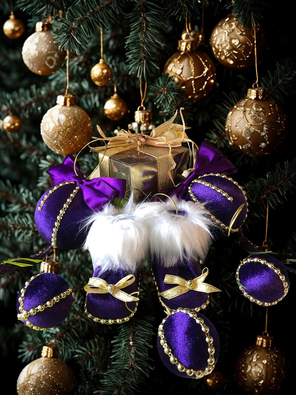 Yılbaşı Çam Ağacı Süsü Mor 8 Cm Kadife Yılbaşı Ağacı Topu