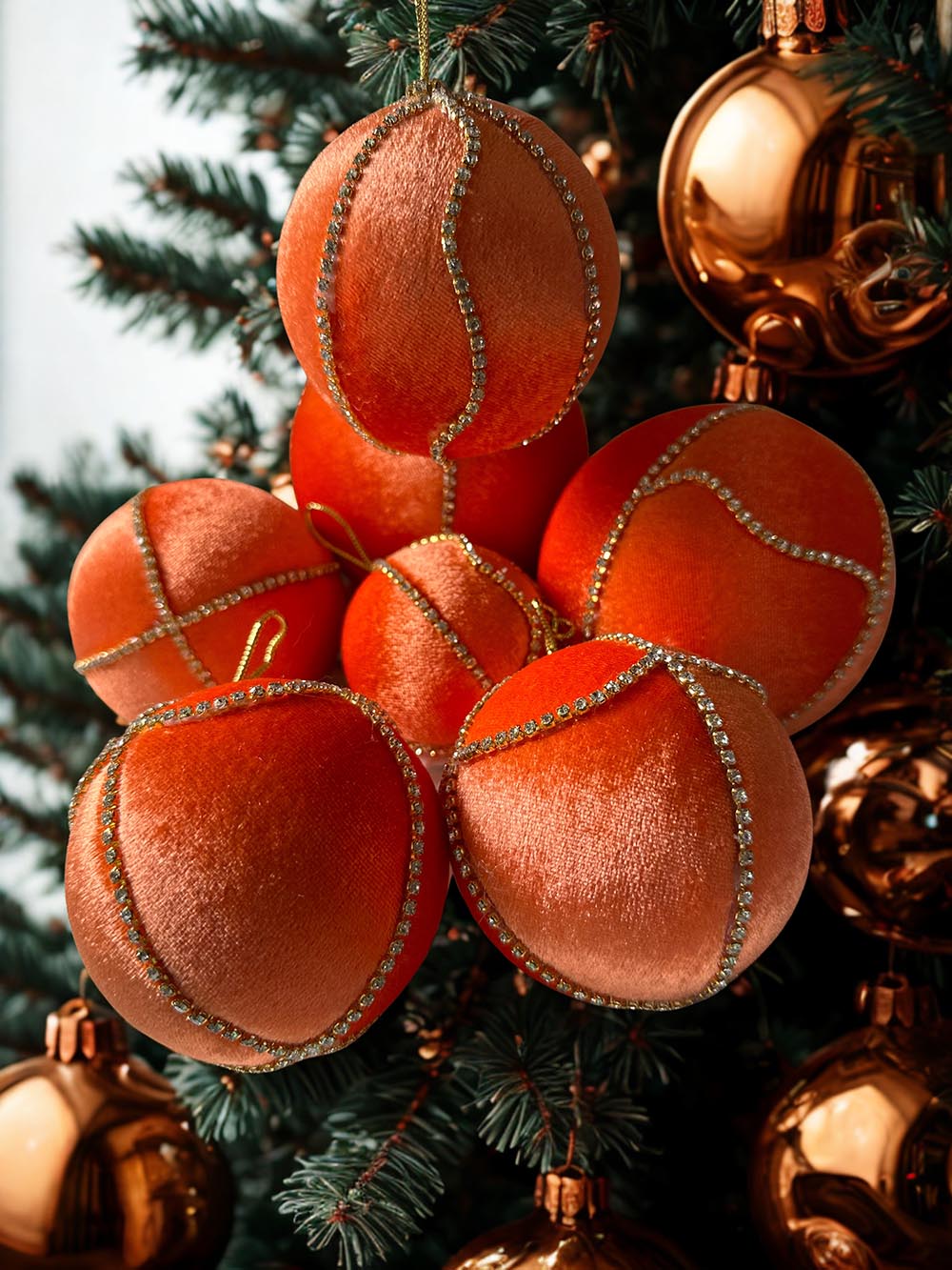 Turuncu Kadife Çam Ağacı Süsü - 8 Cm Taşlı Yılbaşı Ağaçı Topu