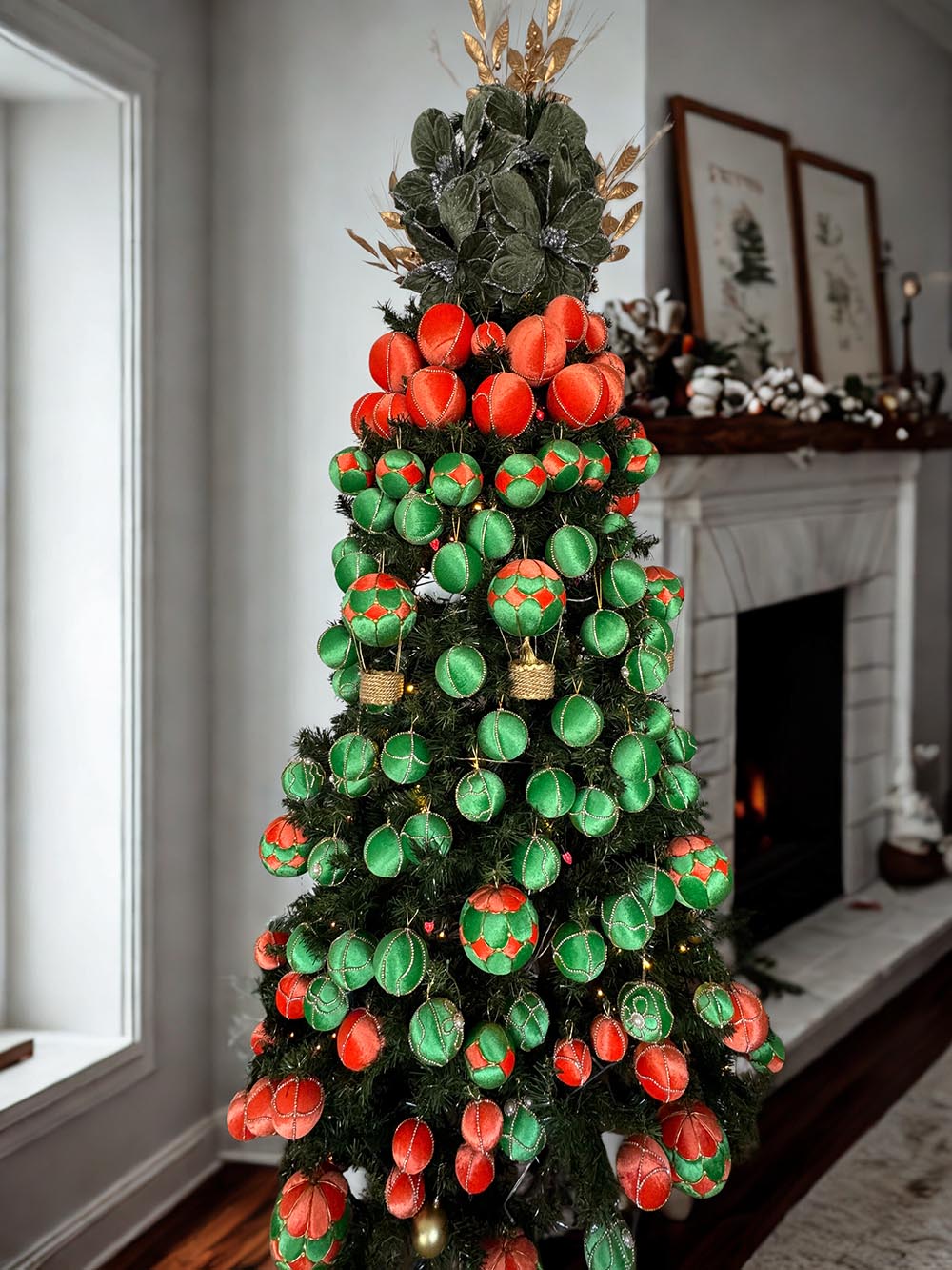 Yılbaşı Çam Ağacı Süsü - Uçan Balon Yılbaşı Çam Ağacı Topu 18 Cm