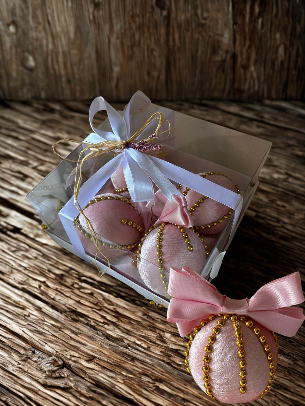 4 Lü Kutulu Pembe Fiyonklu Yılbaşı Çam Ağacı Süsü - 8 Cm Çam Ağacı Topu